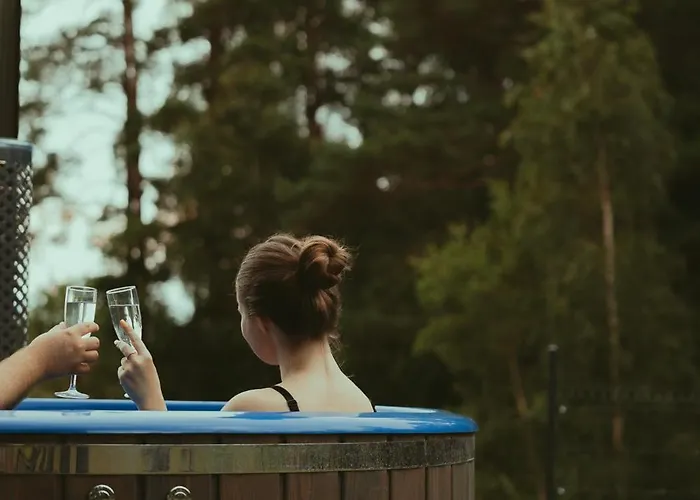 Pod Lasem Bania-sauna بيت للعطل *